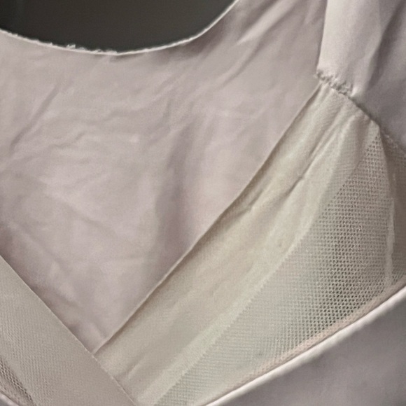 Seamless Nude Bra - Picture 2 of 4